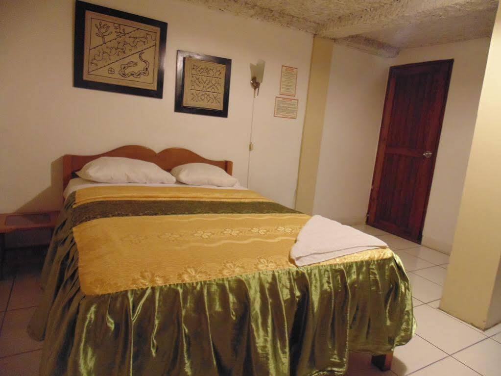 Hotel La Casona Iquitos Extérieur photo